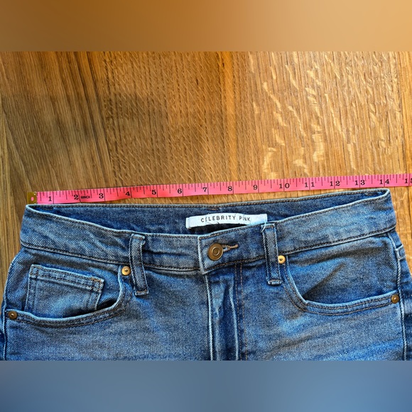 Hi Rise Curvy Mom Jeans - Picture 3 of 11